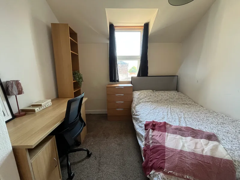 4 Bed West End Student House  // Jul 2026 - Image 22